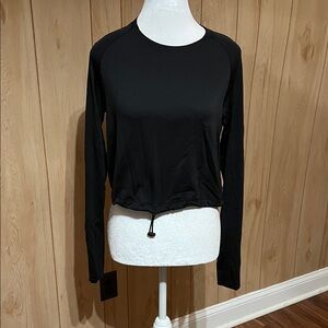 GYMSHARK Black Long Sleeved athletic Top for Women . Size Medium